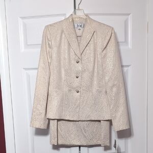 Le Suit Cream Paisley Jacquard Blazer And Skirt